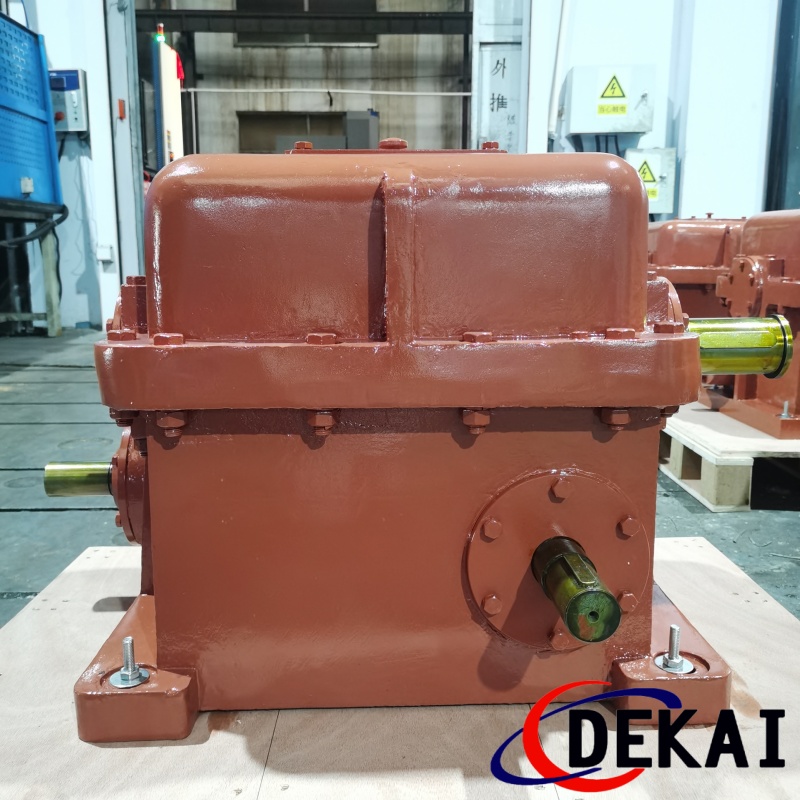 德凱定制出口減速機三級傳動蝸輪蝸桿齒輪傘齒輪